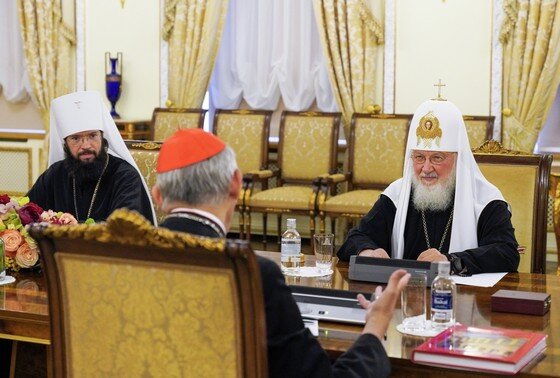    Встреча патриарха Кирилла и посланника папы Римского Дзуппи