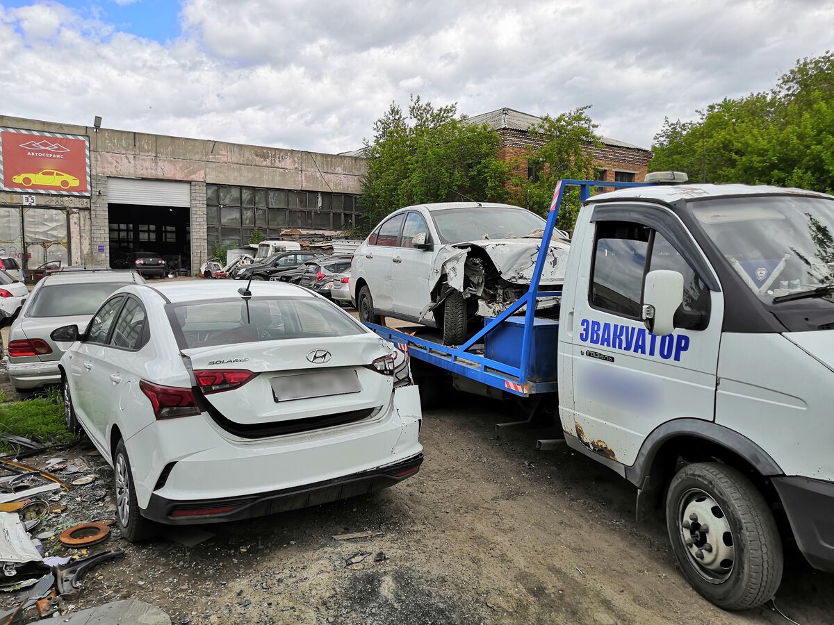 Служба эвакуации автодруг. Эвакуация авто. Эвакуация авто УАЗИКОМ. Эвакуация авто СПБ.