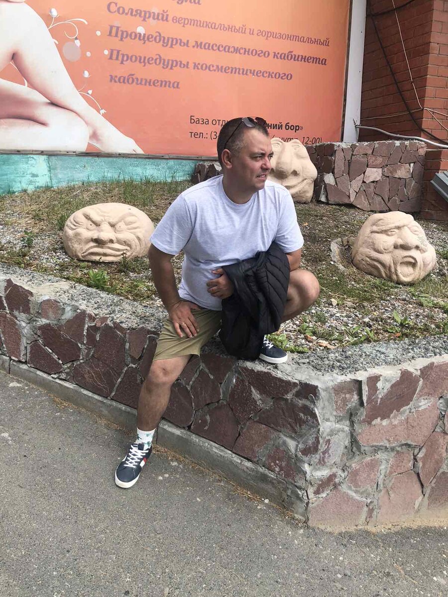 Посидел подумал с колобками как будем дальше жить и колобок справа сказал очень громко набирай взаимщиков и будешь жить как король только бедно