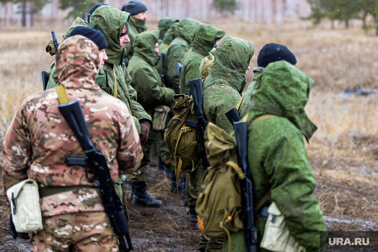    Бойцы получают помощь от русских немцев на постоянной основе