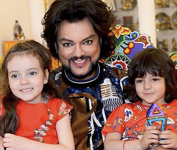 Подросшие дети звёздных родителей, которых родили суррогатные матери ...