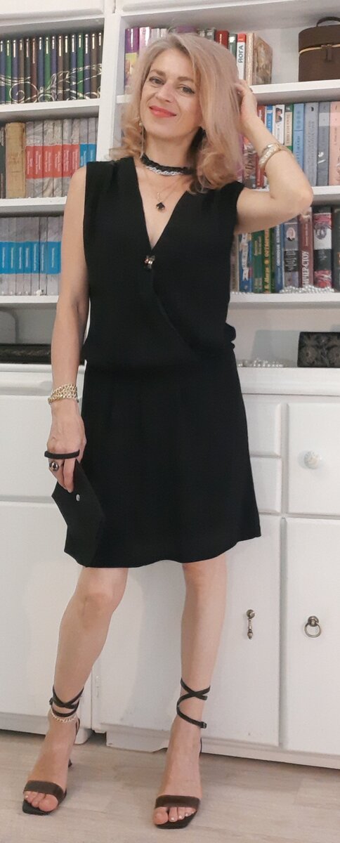 Платье из секонд-хэнда.