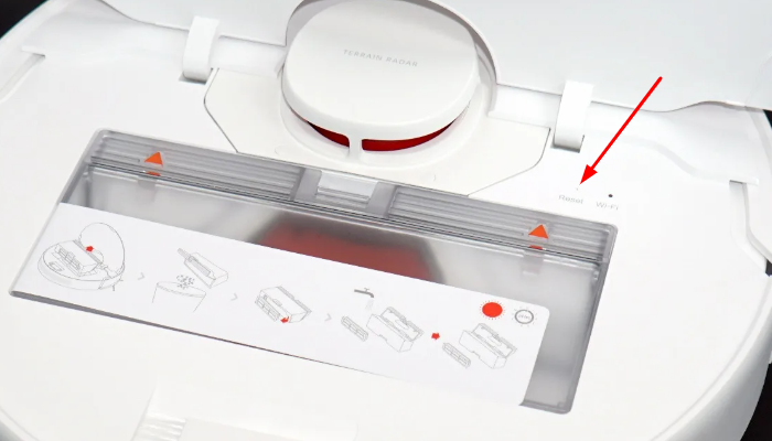 Фото 2. Расположение кнопки Reset