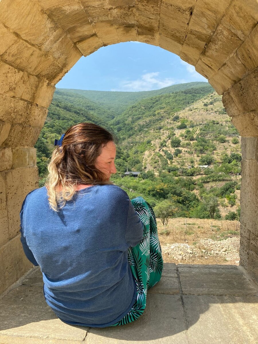 Спасаю обгоревшие плечи и спину после Махачкалы