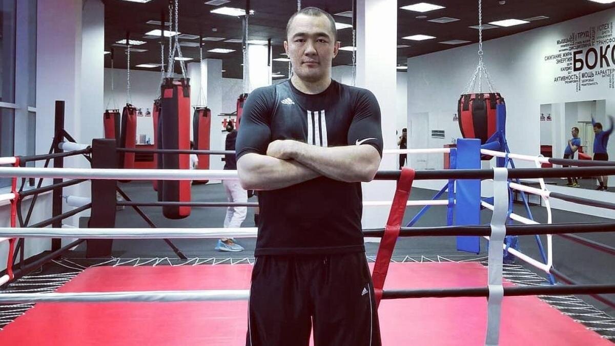    Казахстанский боксер-тяжеловес Бейбут Шуменов:instagram.com/beibutshumenov