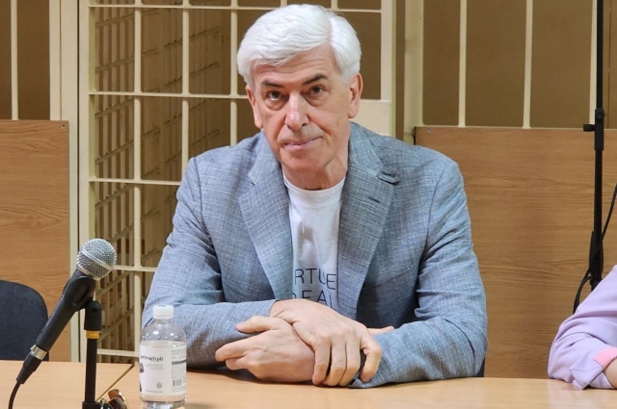    Экс-главе порта «Усть-Луга» Валерию Израйлиту дали шесть лет колонии