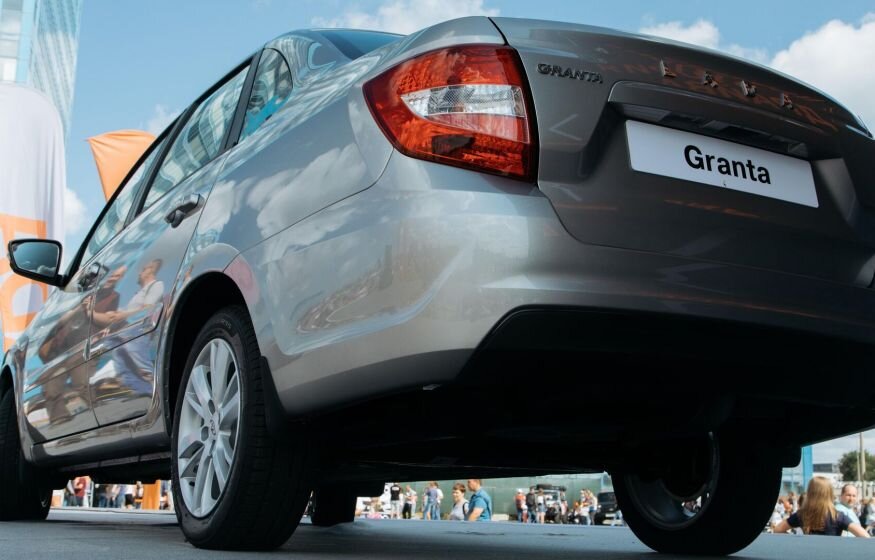    Mash: «Автоваз» поднимет цены на свои автомобили