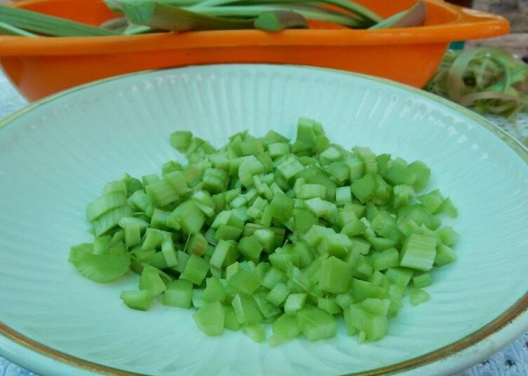 Начинка для пирожков из соленых огурцов и лука