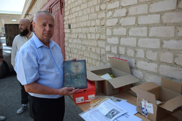    Оренбуржцы передали особую икону военнослужащим Белов Михаил Александрович