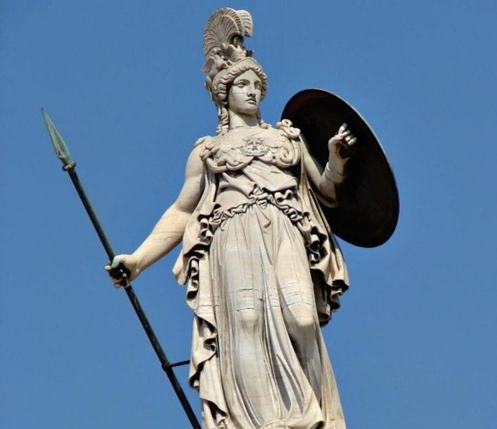 Покровительница древнего рима. Афина Паллада богиня. Статуя Афины Паллады. Афина Паллада статуя. Боги древней Греции Афина Паллада.