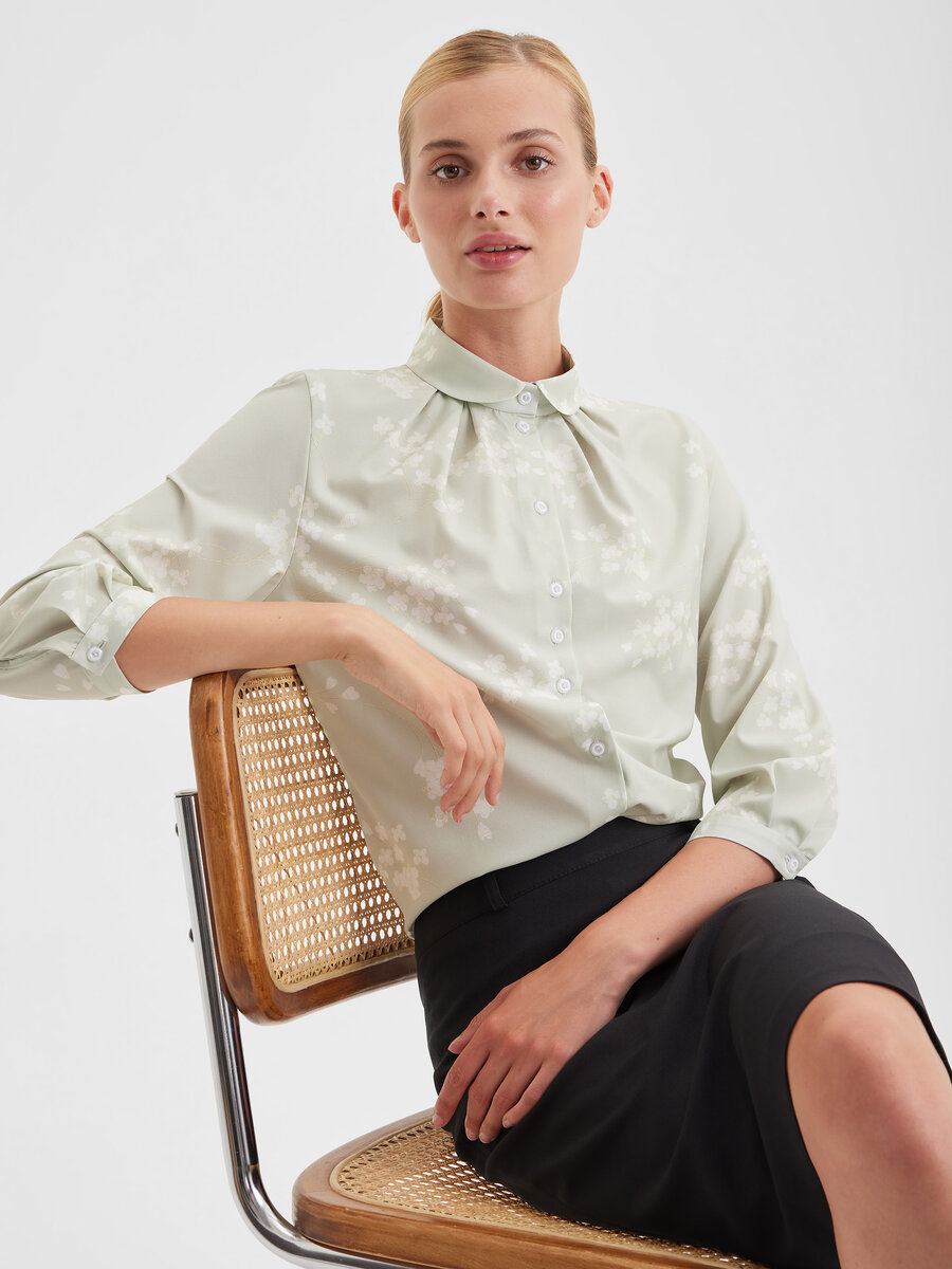 Блузка: 3 990 руб. Модель: Л88030801. Артикул ткани: АХ11
Состав: 60% вискоза, 35% полиэстер, 5% лайкра