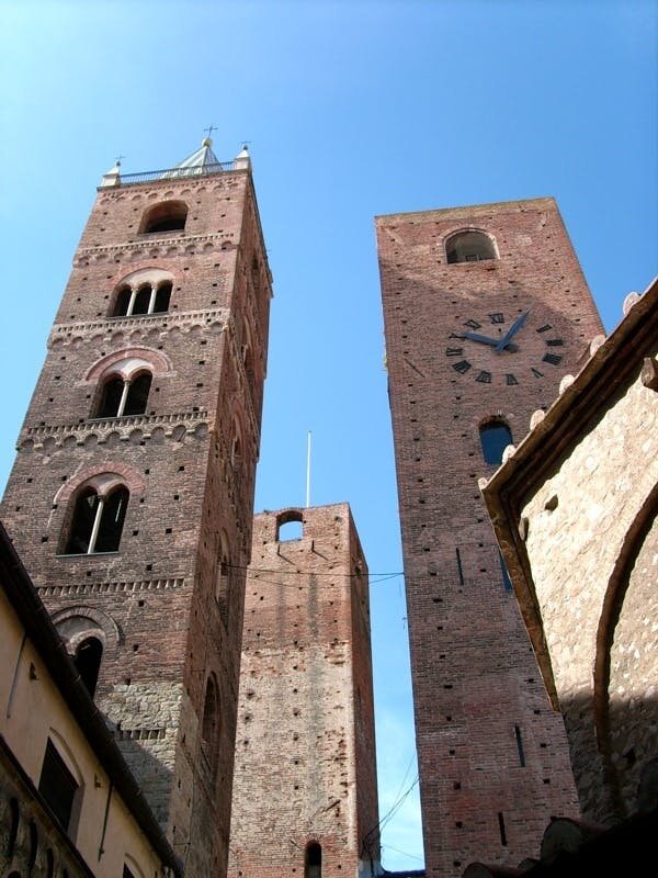 Torre Альбенги в историческом центре