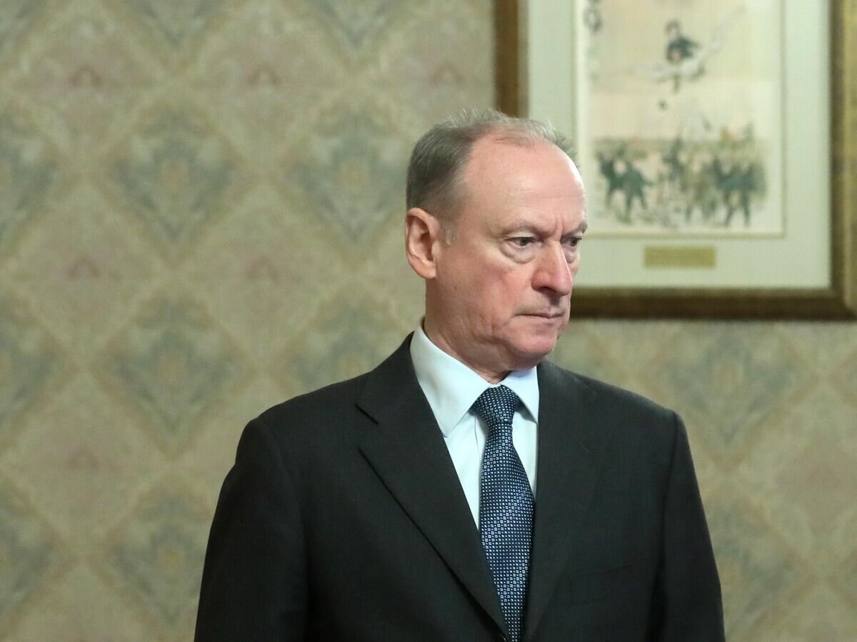    Секретарь Совета безопасности РФ Николай Патрушев перед началом встречи с членом Политбюро ЦК КПК Ваном И в Москве© РИА Новости / Виталий Белоусов