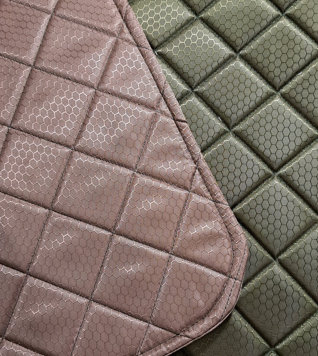 Зелено-бежевые оттенки рюкзака 