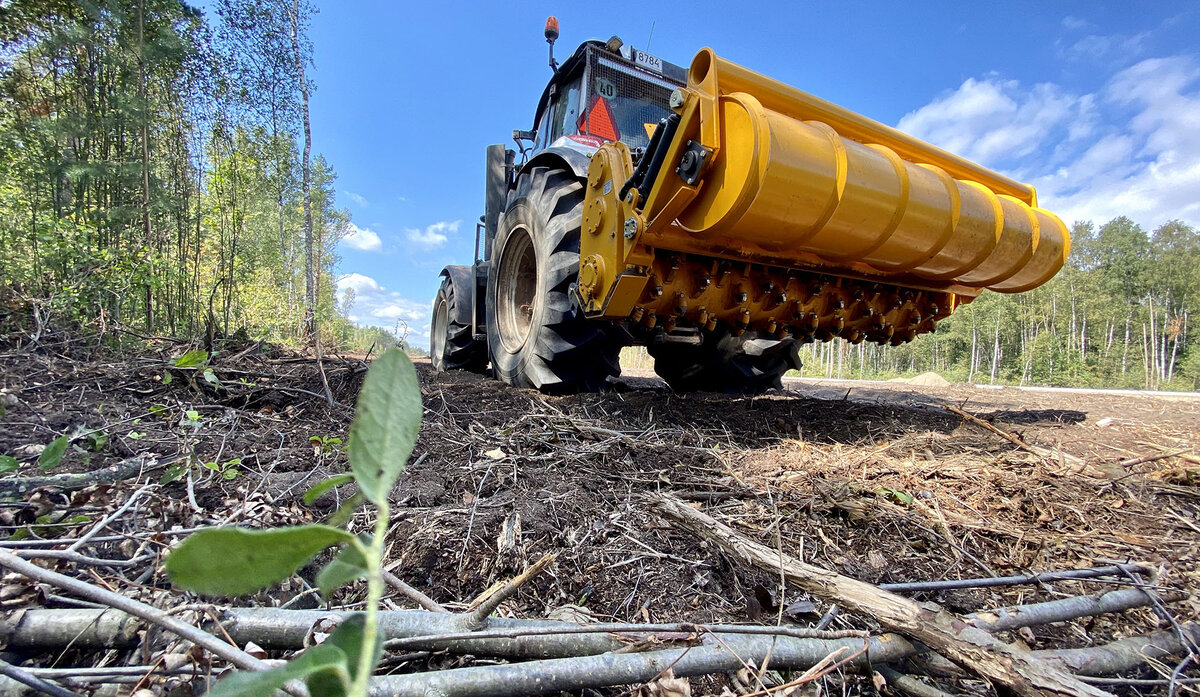 Трактор VALTRA T234 с финским ротоватором Mericrusher MJS-241STG