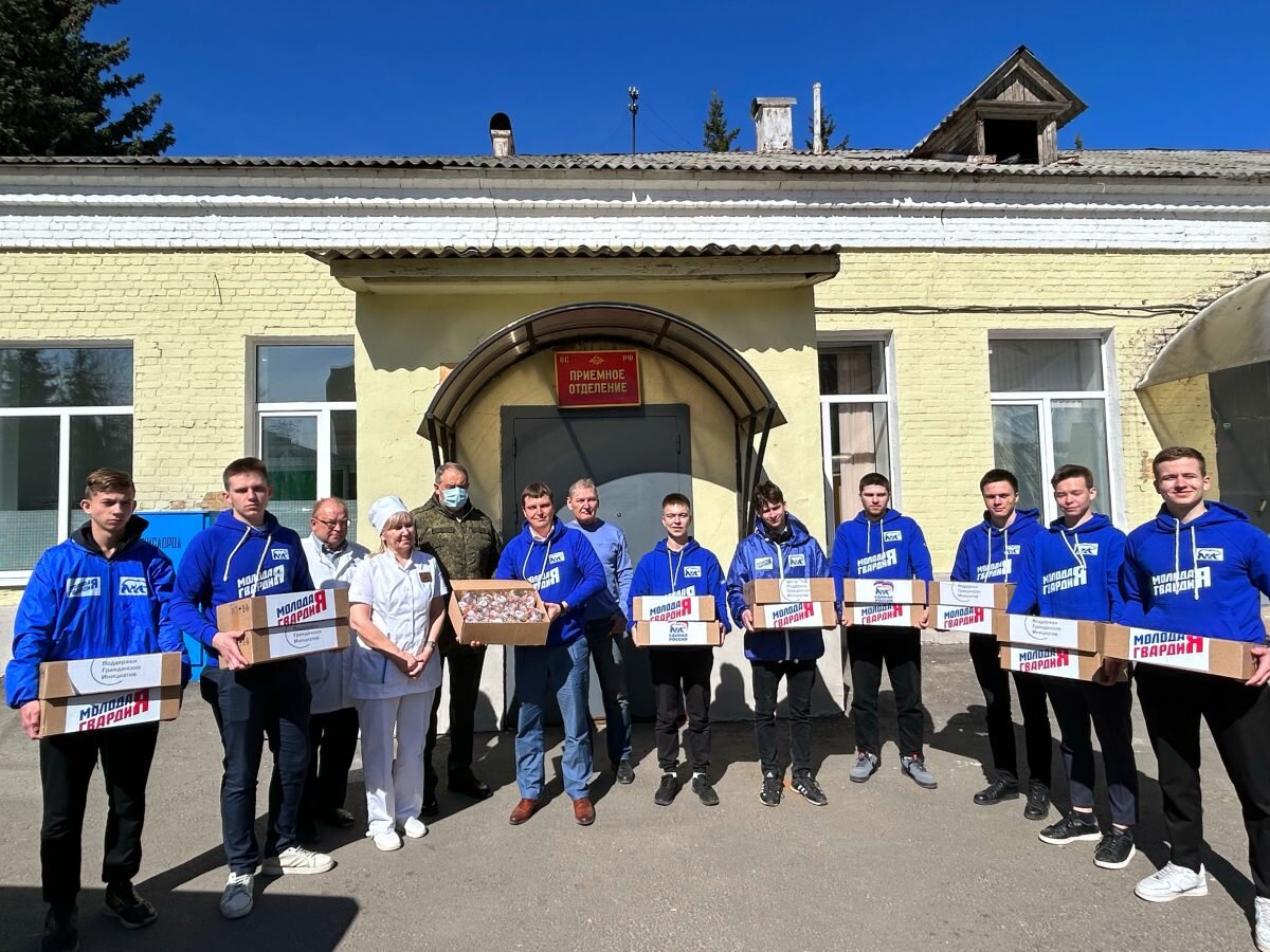    По словам молодогвардейцев, этим они хотели порадовать военнослужащих Pravda-nn.ru