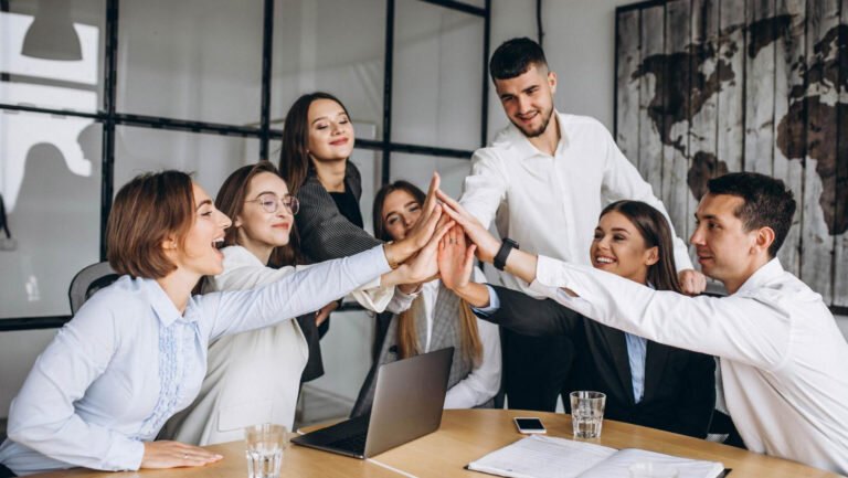    Оренбуржцы могут подать заявки на участие в конкурсе Росмолодежь.Гранты Кристина Просвиркина