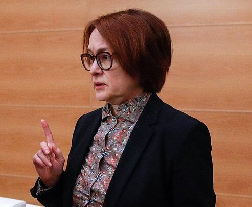 Эльвира Набиуллина на встрече с партией КПРФ. Фото: пресс-служба ГД РФ 