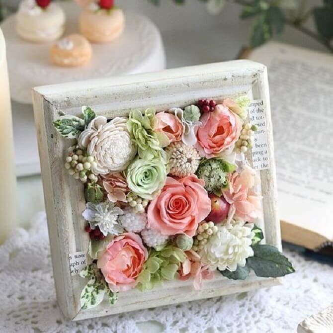 Картина из искусственных цветов своими руками