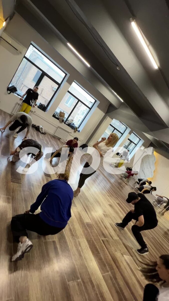    Кадры с репетиции юбилейного концерта Валерии Видео: Super