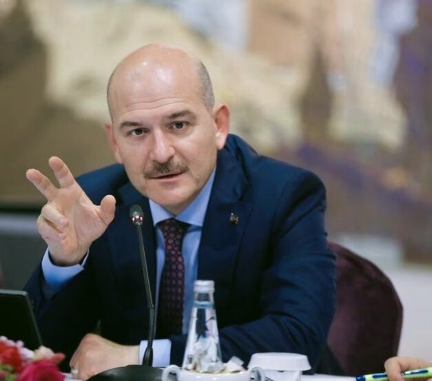 Из открытых источников в интернете. Глава МИД Турции Сулейман Сойлу.