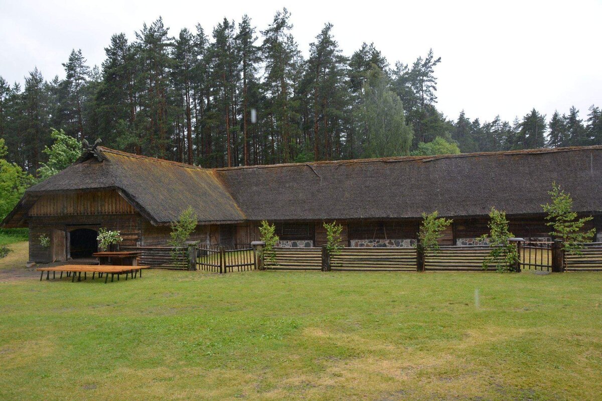 Фото: Рукоделие в УСАДЬБУШКЕ. Рижский этнографический музей под открытым небом