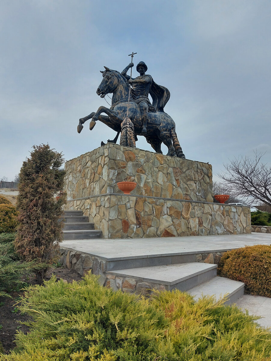 Экскурсия в Свято-Георгиевский женский монастырь. Находится около г. Ессентуки.