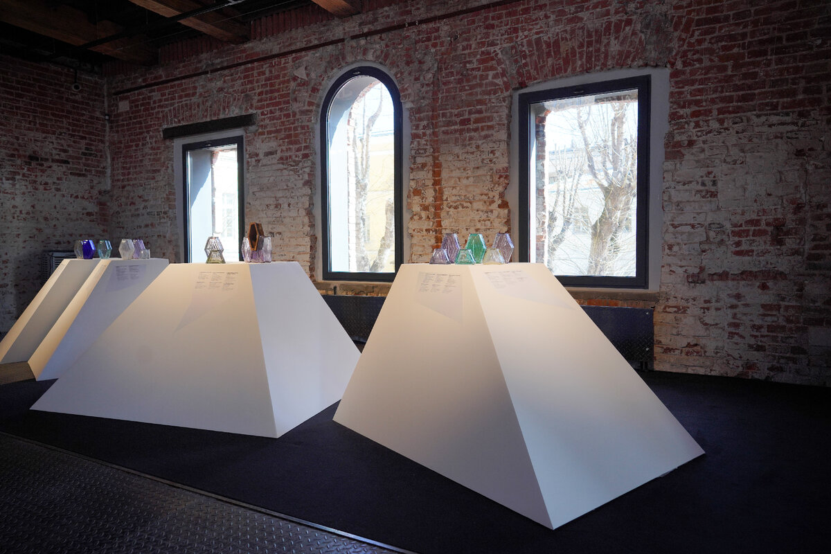 Кирпичи фальконье на выставке в Музее архитектуры.