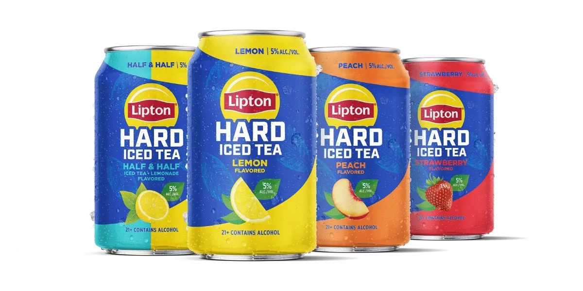 Изготовленный из заваренного чая Lipton, натуральных ароматизаторов и солодовой основы тройной фильтрации, Lipton Hard Iced Tea представляет собой негазированный напиток крепостью 5%.