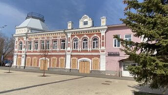 Главная площадь Бирска. Храмы, купеческие дома, пожарная каланча и пожарная арка, музей и многое другое.