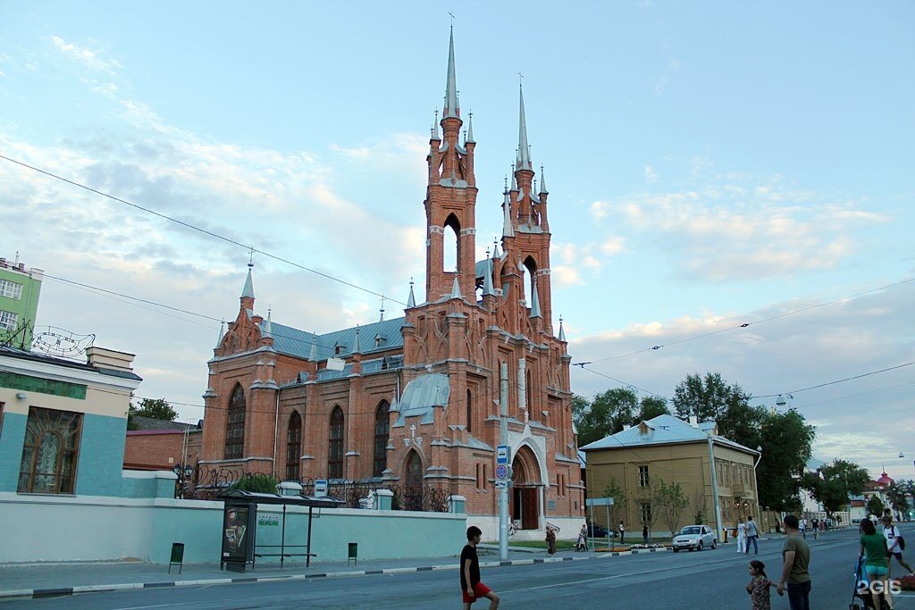 Самара иисус. Храм Святого сердца Иисуса Самара. Римско-католический костёл Самара. Католическая кирха Самара. Католический храм костел Самара.