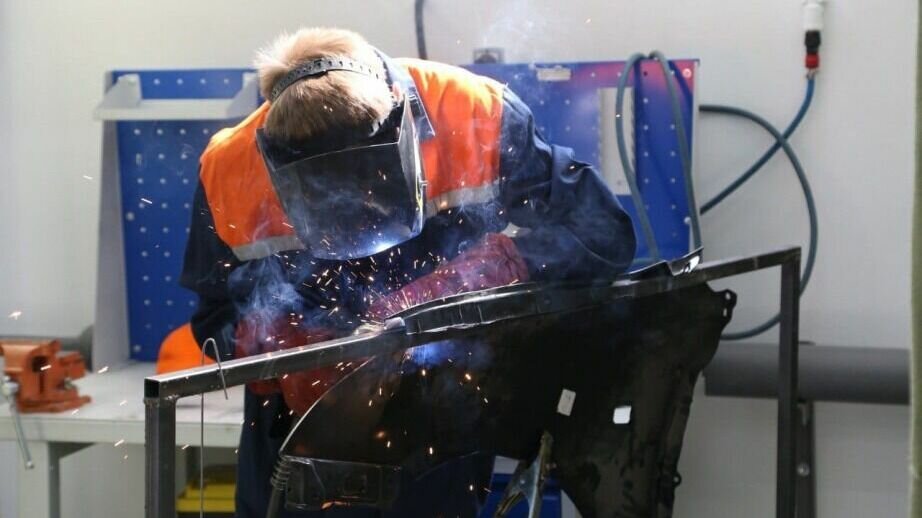     Подготовку квалифицированных кадров для предприятий автомобильного транспорта и дорожного хозяйства обсудили на заседании отраслевой рабочей группы в Хабаровске.