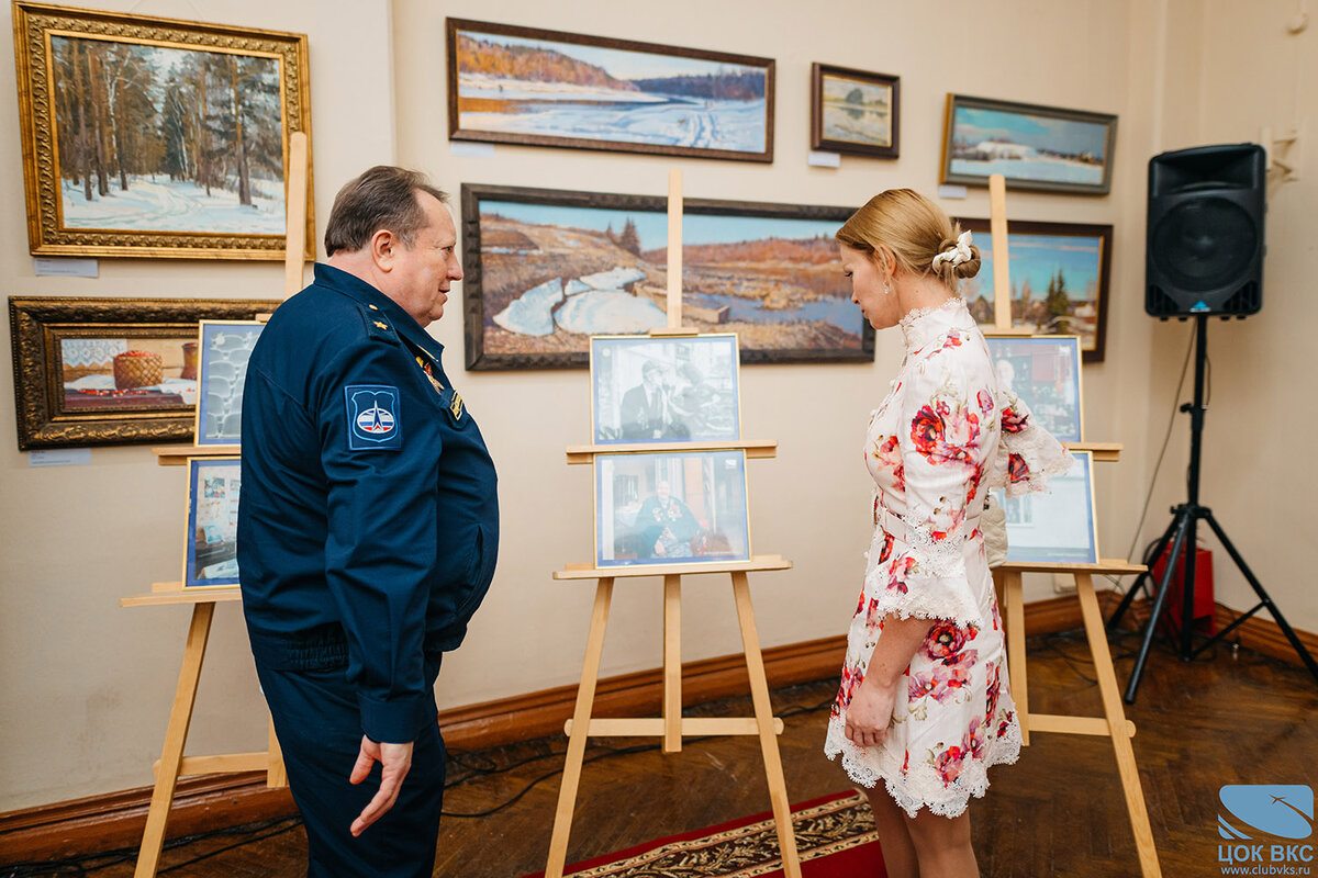 В Центральном офицерском клубе ВКС открылась персональная выставка фотографа Ольги Шацкой «Лица Победы»