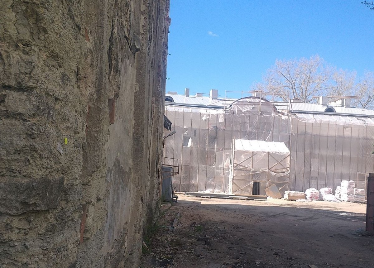    До конца 2023 года в Пскове отреставрируют Архиерейский дом