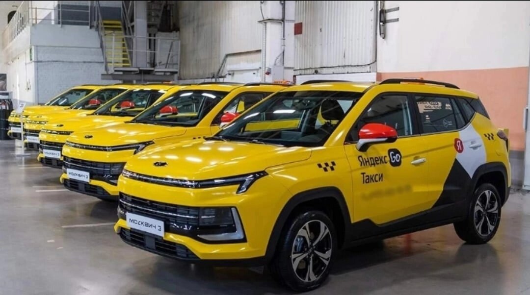 Большую партию заказал Яндекс.  Для просмотра свайпайте влево.