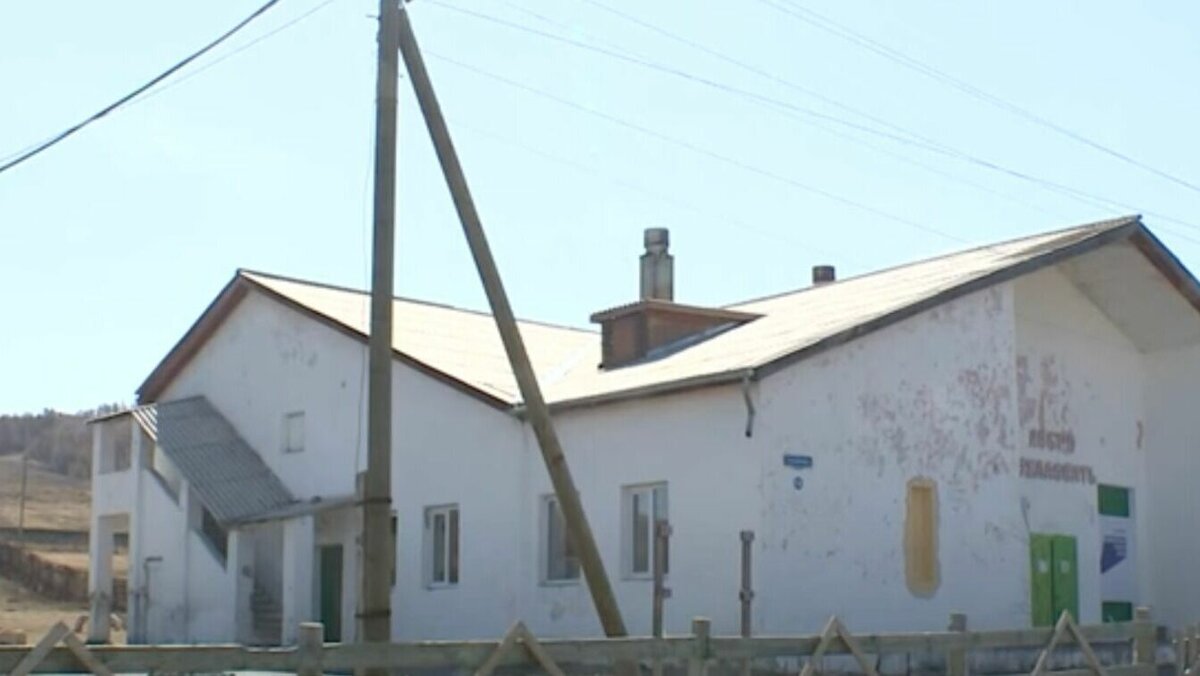     В Хакасии сотрудники домов культуры отказались проводить 9 мая из-за долгов по зарплате. Без праздника остались сразу четыре села Бейского района.