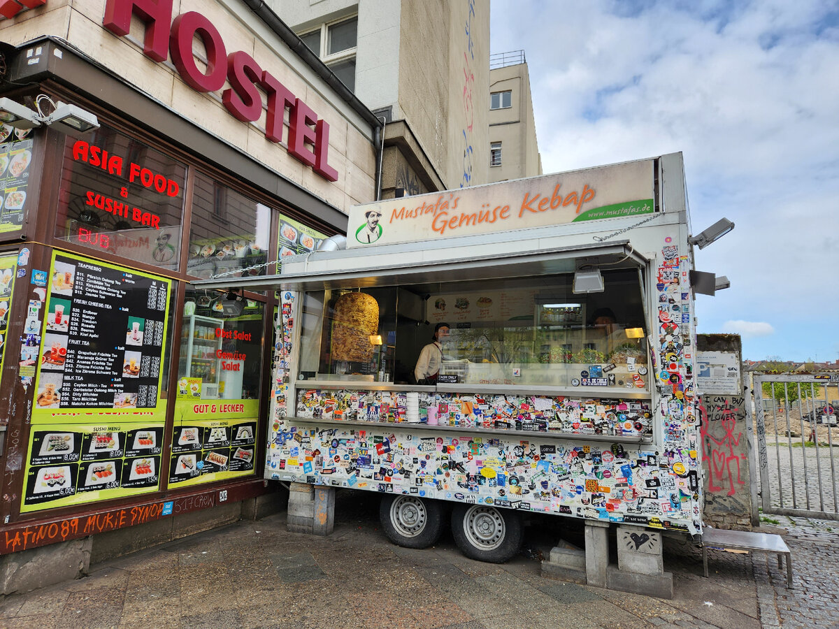 Киоск Mustafa's Gemüse Kebap