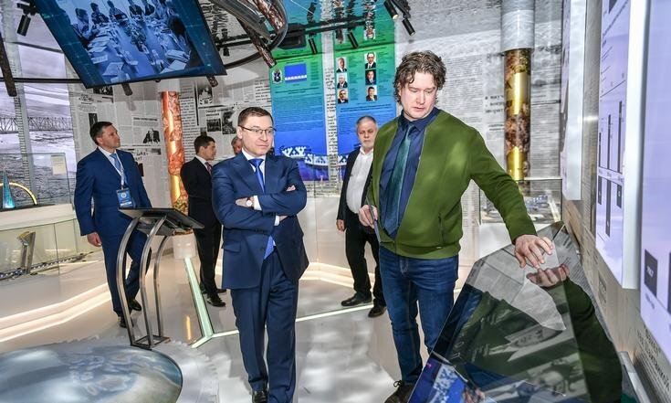 Открытие Музея новейшей истории Ямала в Салехарде (справа творческий директор команды PRIDUM Никита Сазонов)