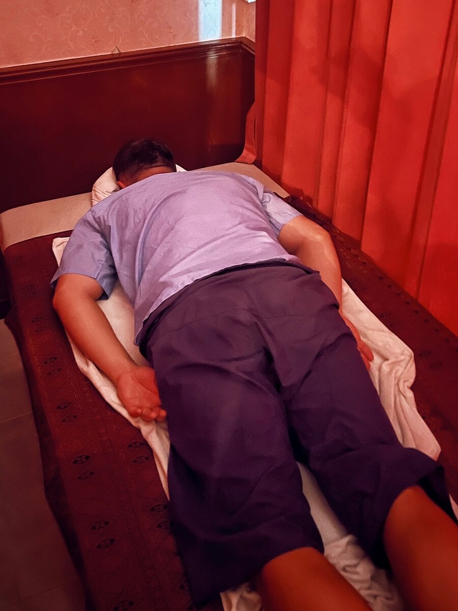 МЫ ПОДАВЛЕНЫ: Болезненный опыт с тайским массажем | WОЛКИ – самый ...