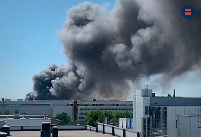 Пожарные ликвидировали открытое горение в ангаре на юго-востоке Москвы