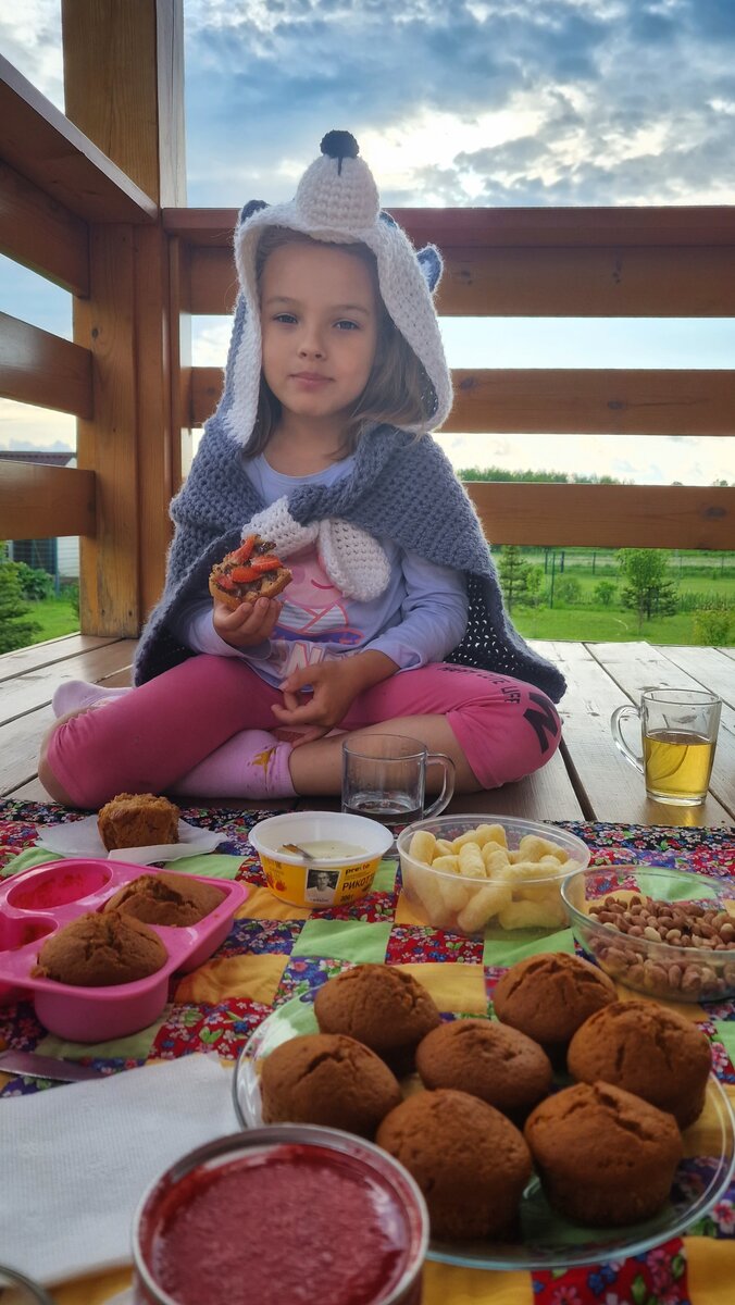 Веранда у мамы дома (мы живём в соседних домах)