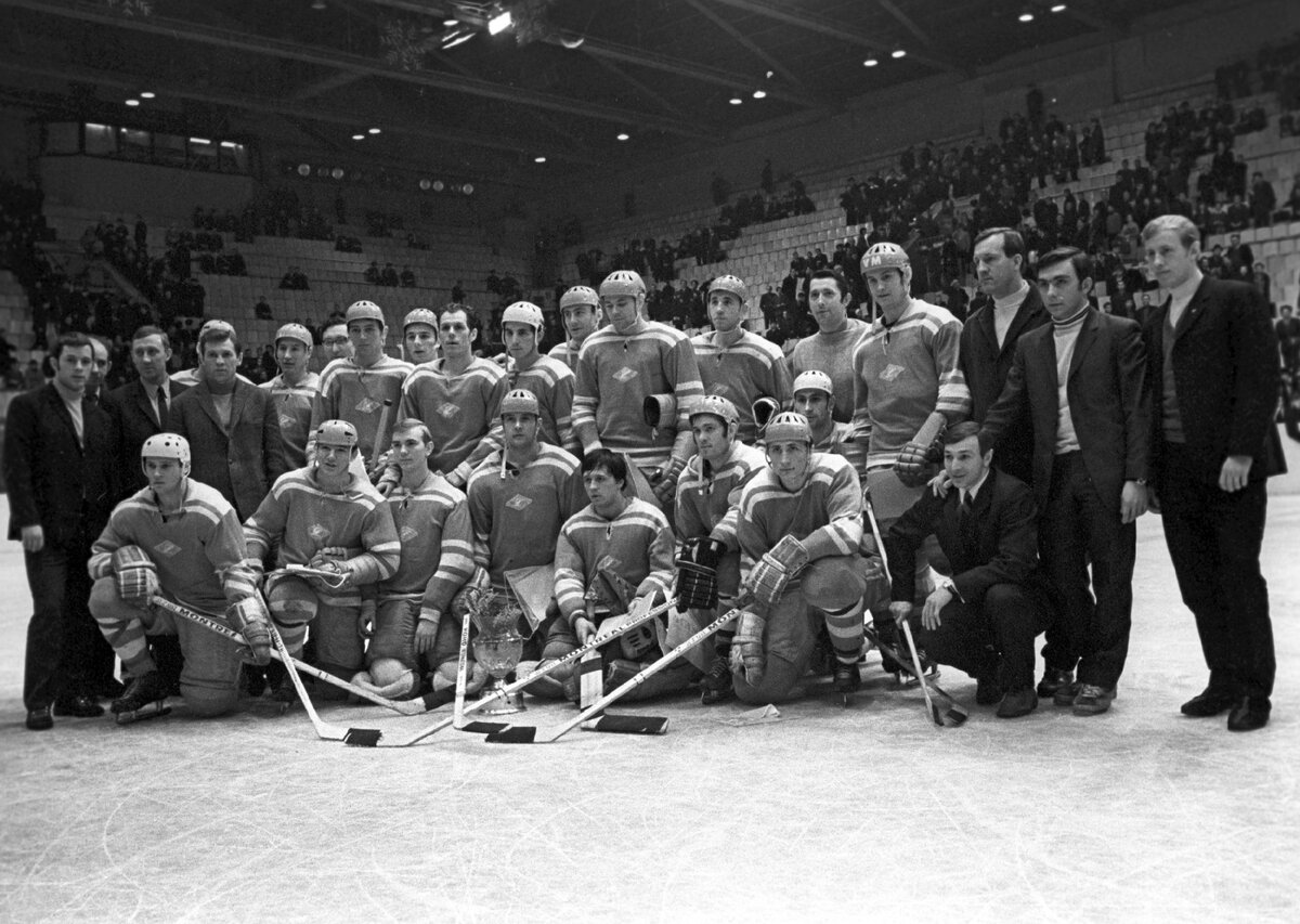 Сборная СССР чемпион мира по хоккею 1969