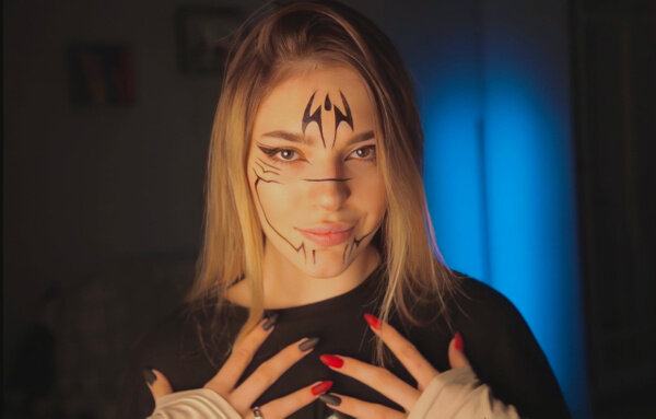 Как сегодня выглядит Женя Ковалёва из "Сватов". Фото © Vk / Ульяна Иващенко