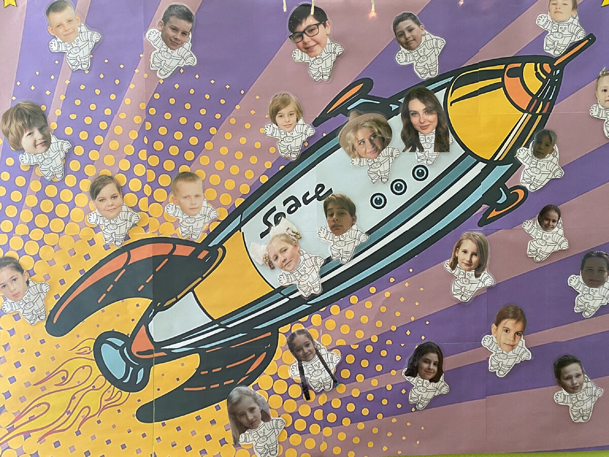 Фото автора. Виктор - впервые в роли вожатого. Три недели в космосе с отрядом пятиклассников - интересная задачка ))) 