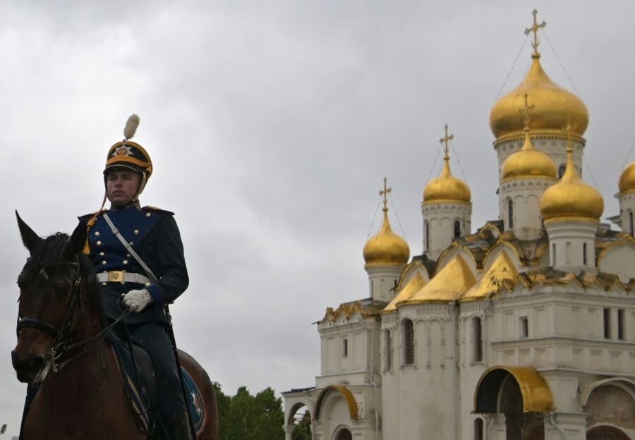    Церемония развода пеших и конных караулов Президентского полка © Алексей Никольский/РИА Новости