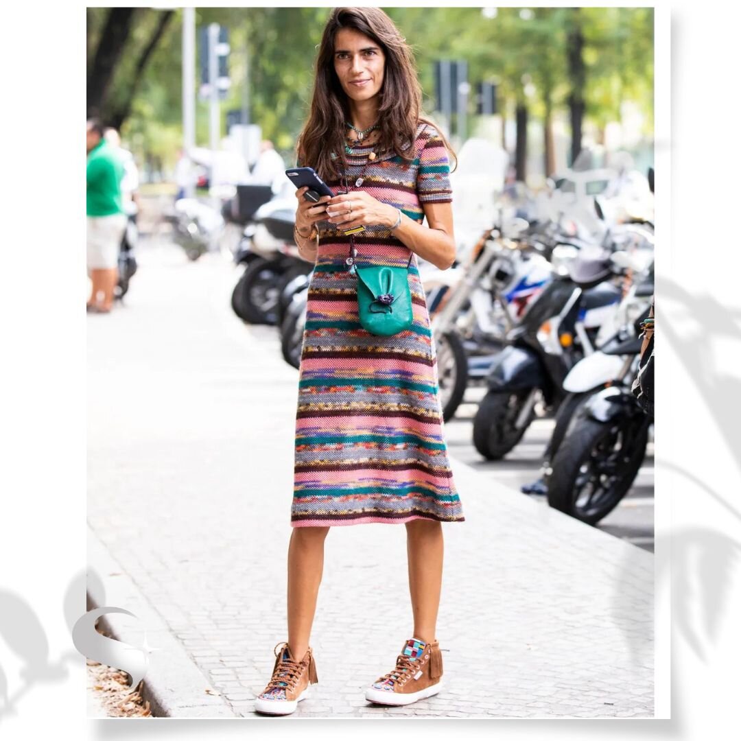 Платье + кроссовки: 9 способов взять на вооружение модное сочетание этого лета