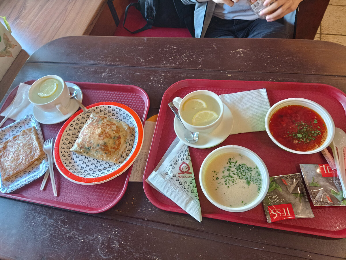 Наш первый обед в Теремке