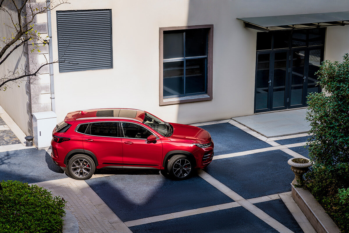 EXEED LX AWD