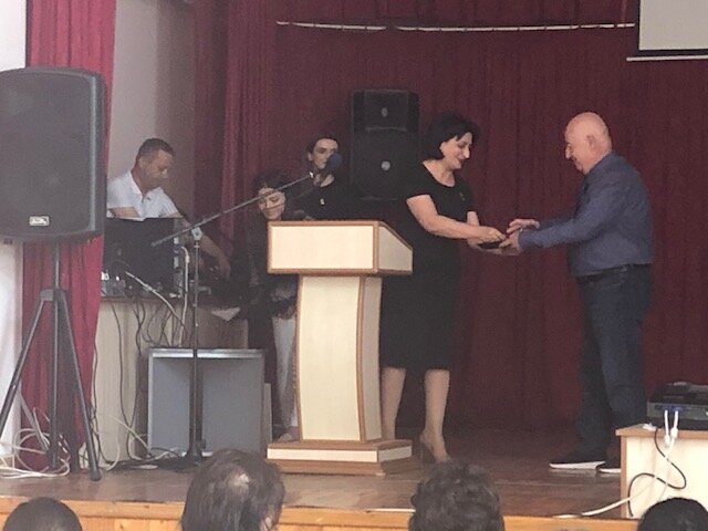 В связи с Международным днём русского языка в Степанакерте состоялся конкурс чтецов. Фоторяд