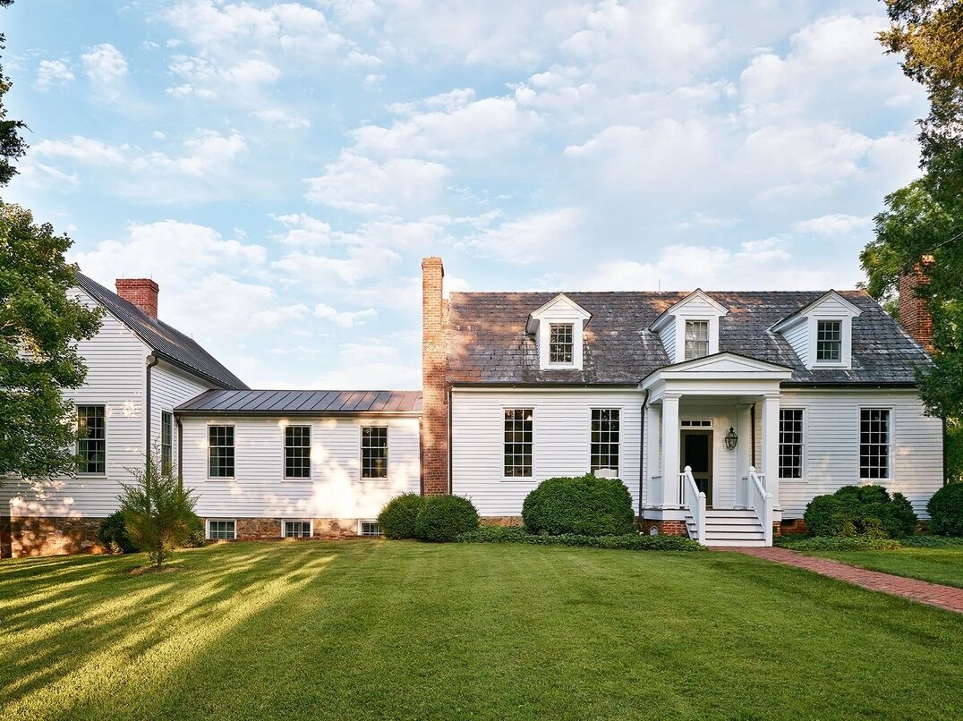 экология, тенденции дизайна, спальня, советы дизайнера, загородный дом, идеи оформления, интерьер загородного дома, история, красивые дома, лаунж зона, летнее настроение, мебель, освещение, американский стиль, аксессуары, весна, гостиная, дизайн